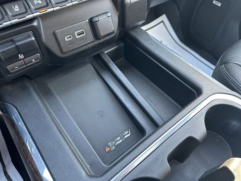 Used 2020 GMC Sierra 3500 Denali w/ Denali Ultimate Package image 27