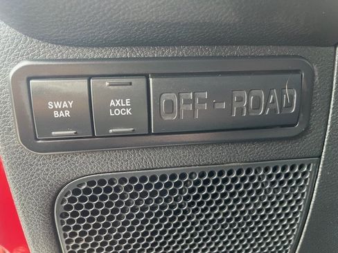 Used 2011 Jeep Wrangler Unlimited Rubicon w/ Connectivity Group image 12