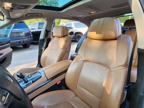 Used 2011 BMW 750Li xDrive image 28
