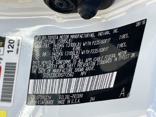 Used 2017 Toyota Sienna XLE Premium FWD image 33