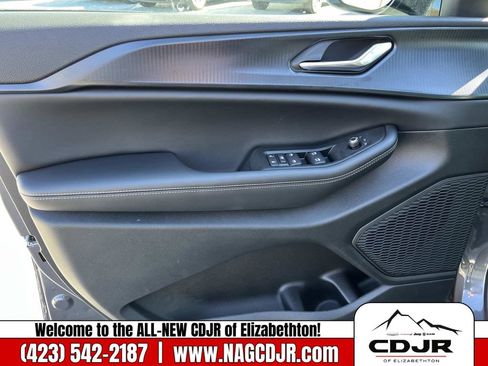 New 2025 Jeep Grand Cherokee Altitude image 20