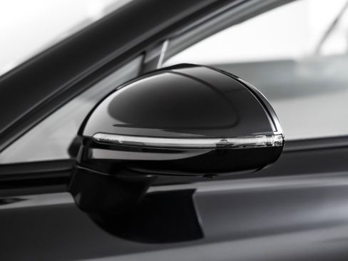 Used 2022 Bentley Continental GT V8 image 19