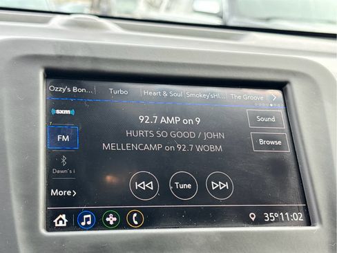 Used 2020 Chevrolet Equinox LT image 18