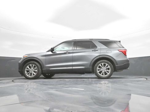 Used 2021 Ford Explorer Limited w/ Equipment Group 301A AWD/4WD image 46