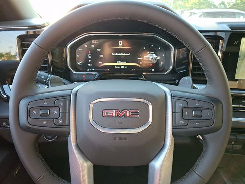 Certified 2026 GMC Sierra 1500 SLT w/ SLT Premium Plus Package AWD/4WD image 22