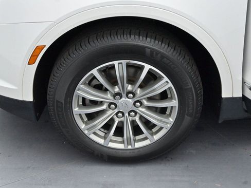 Used 2019 Cadillac XT5 Luxury FWD image 32