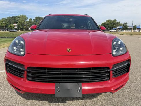 Used 2021 Porsche Cayenne AWD/4WD image 28
