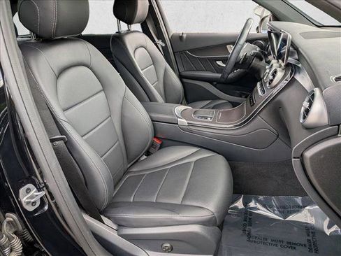 Used 2022 Mercedes-Benz GLC 300 4MATIC image 23