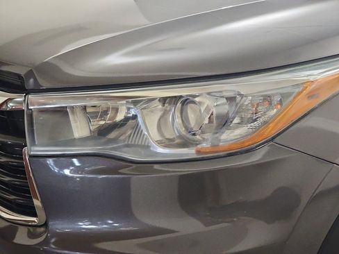 Used 2016 Toyota Highlander Limited AWD/4WD image 35