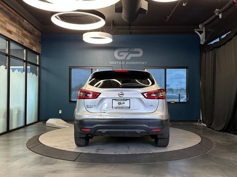 Used 2020 Nissan Rogue Sport SL w/ Premium Package FWD image 4