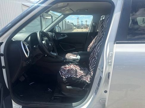 Used 2020 Kia Soul S FWD image 3
