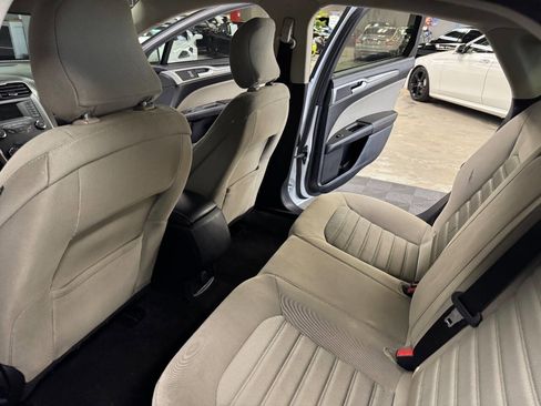 Used 2019 Ford Fusion S image 39