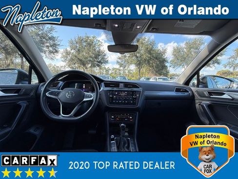 Certified 2022 Volkswagen Tiguan SE image 16
