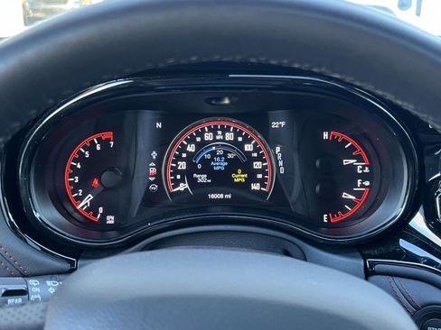 Used 2024 Dodge Durango GT image 19