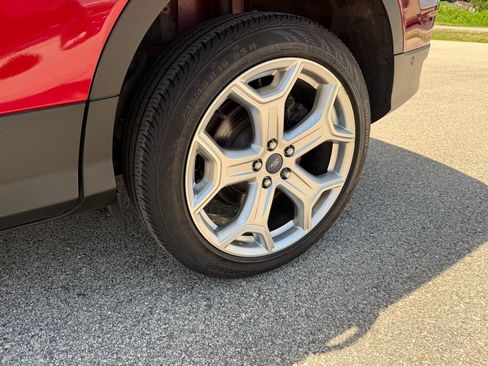 Used 2019 Ford Escape Titanium AWD/4WD image 14
