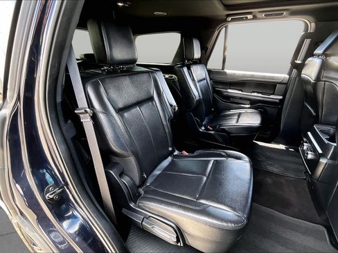 Used 2021 Ford Expedition XLT RWD image 19