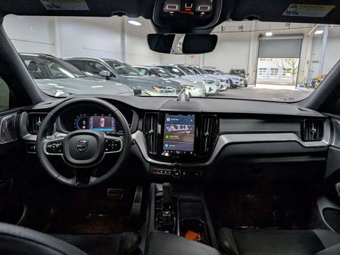 Used 2022 Volvo XC60 T8 Polestar w/ Protection Package Premier image 15