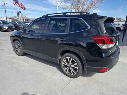Used 2023 Subaru Forester Limited image 4