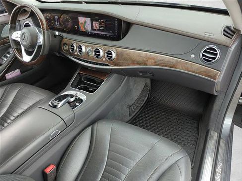 Used 2018 Mercedes-Benz S 560 Sedan image 22