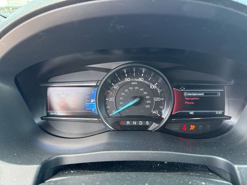 Used 2017 Ford Explorer Limited w/ Equipment Group 301A AWD/4WD image 6