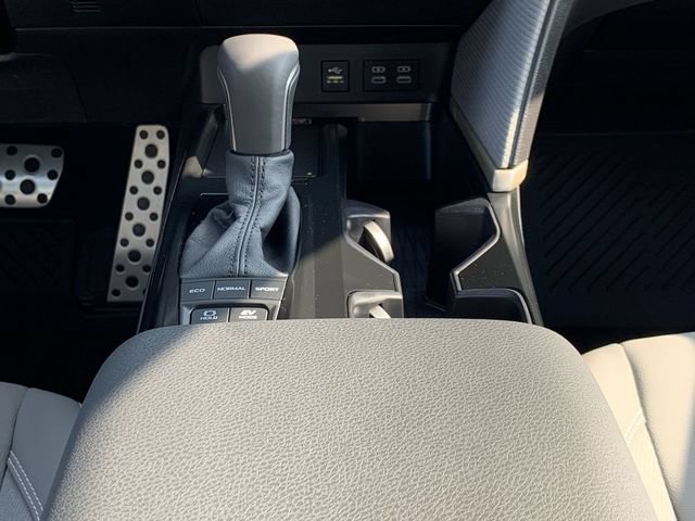 Used 2026 Toyota Camry SE FWD image 27