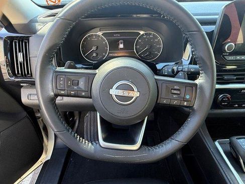 Used 2024 Nissan Pathfinder SV image 9