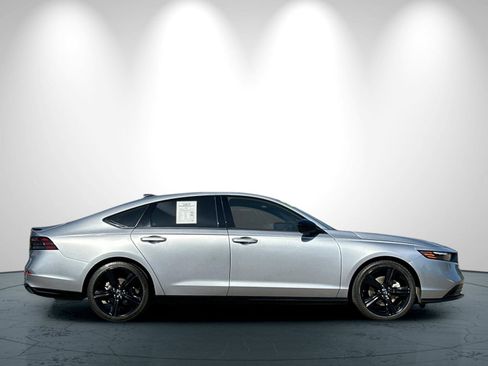 Used 2023 Honda Accord Sport image 3
