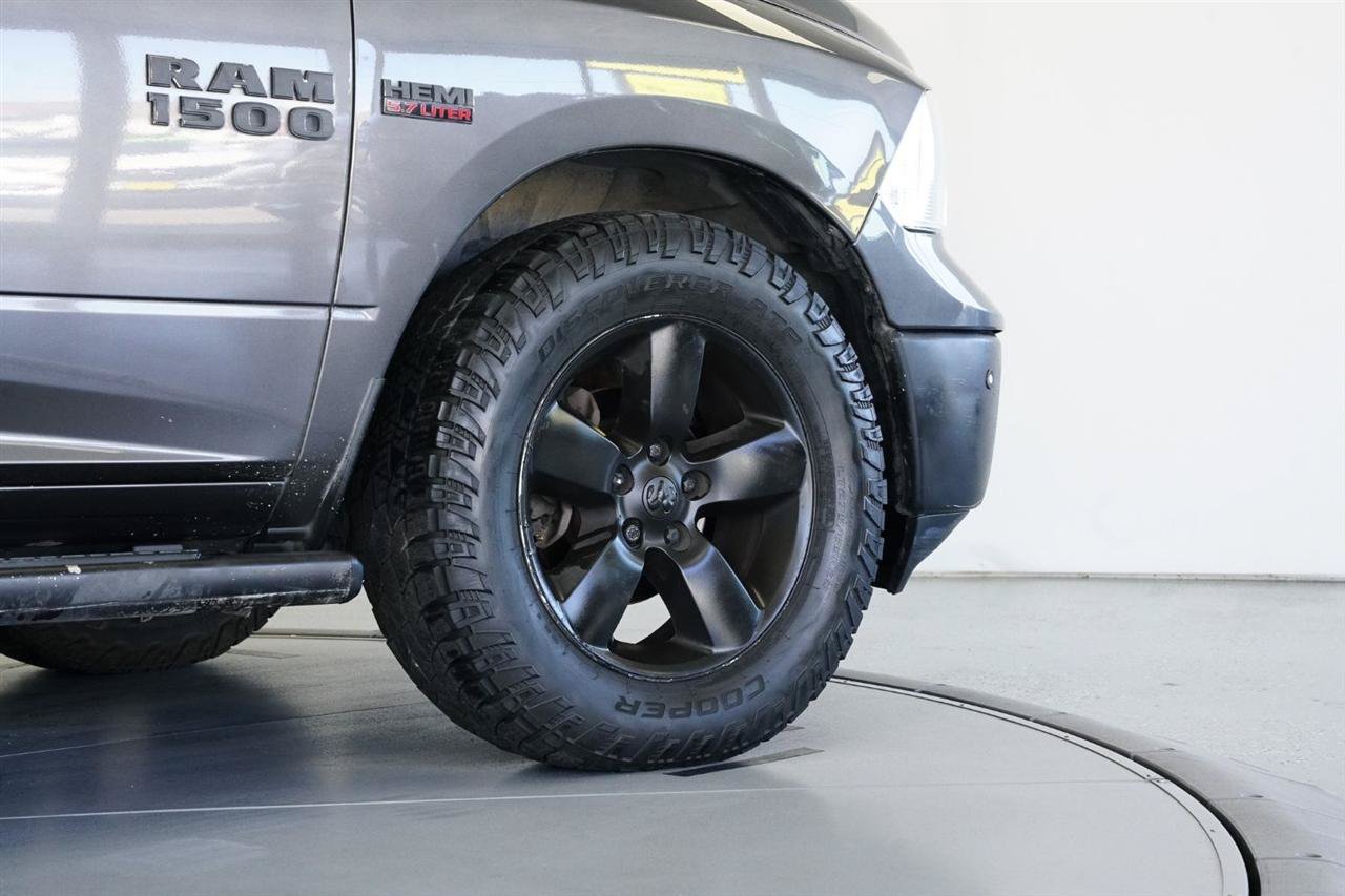 Used 2018 RAM 1500 Big Horn AWD/4WD image 11