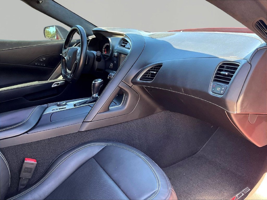 Used 2015 Chevrolet Corvette Z06 w/ 3LZ Preferred Equipment Group RWD image 25