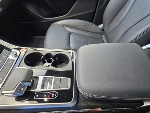 Certified 2025 Audi Q7 3.0T Premium Plus image 23
