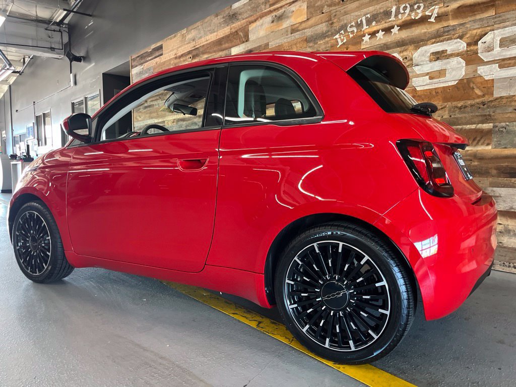 Used 2024 FIAT 500 e (RED) FWD image 16