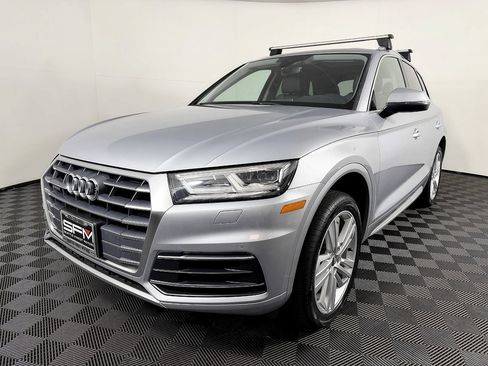 Used 2018 Audi Q5 2.0T Premium Plus w/ Premium Plus Package AWD/4WD image 3