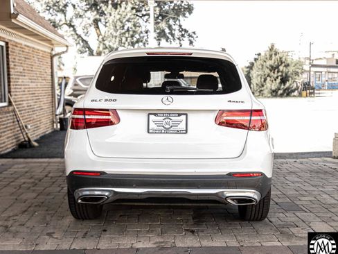 Used 2017 Mercedes-Benz GLC 300 4MATIC w/ Premium 2 Package image 22