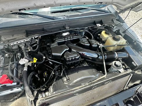 Used 2016 Ford F250 XL w/ Power Equipment Group RWD image 40