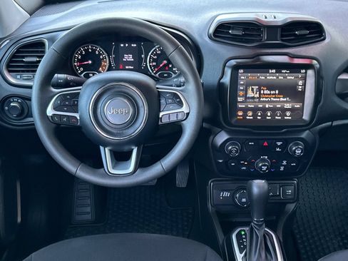 Used 2023 Jeep Renegade Latitude AWD/4WD image 13