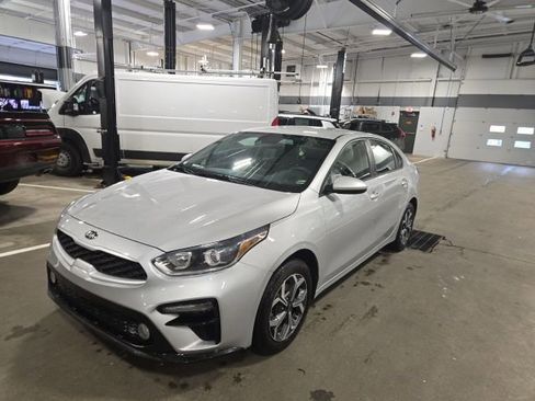 Used 2020 Kia Forte LXS image 8