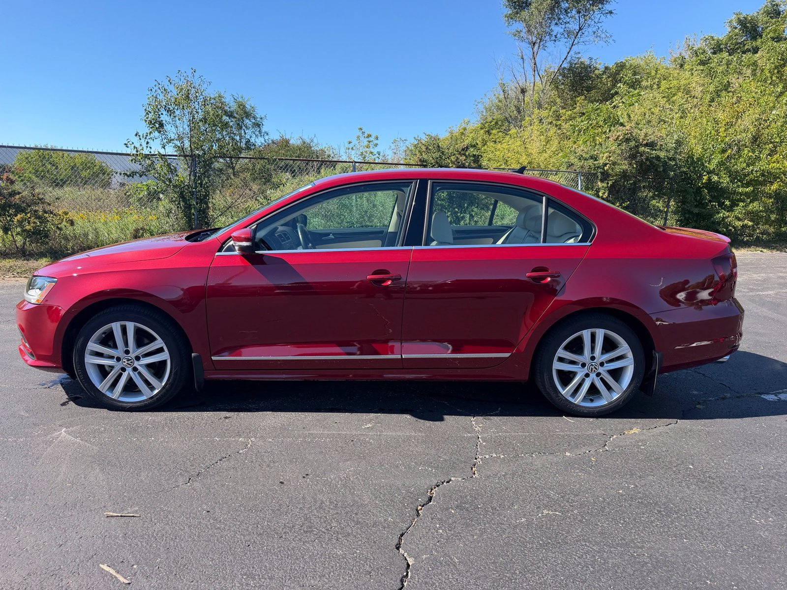 Used 2017 Volkswagen Jetta SEL FWD image 10