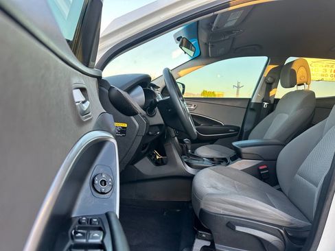 Used 2017 Hyundai Santa Fe Sport image 15