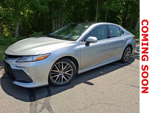 Used 2023 Toyota Camry XLE w/ Navigation Package AWD/4WD image 1
