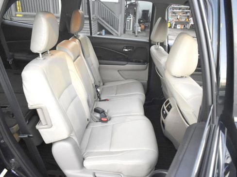 Used 2016 Honda Pilot EX image 18
