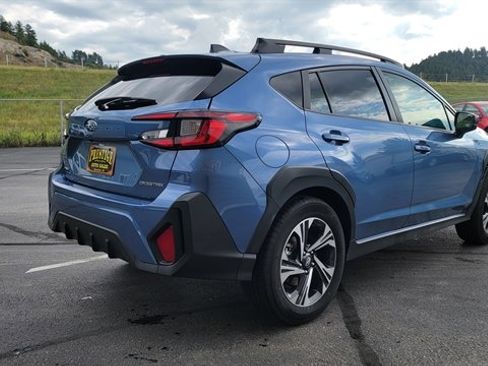 Used 2024 Subaru Crosstrek 2.0i Premium image 6