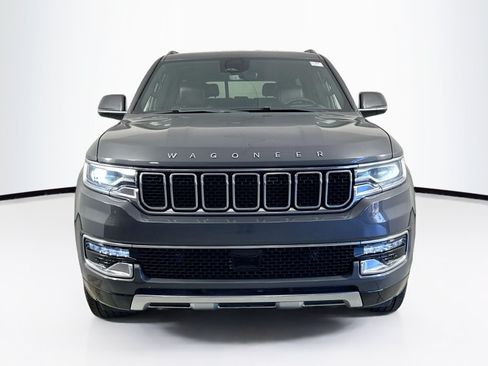 Used 2022 Jeep Wagoneer Series III w/ Flexible Seating Group RWD image 2