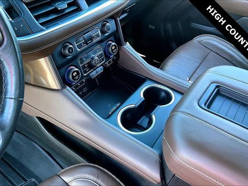 Used 2022 Chevrolet Suburban High Country image 17