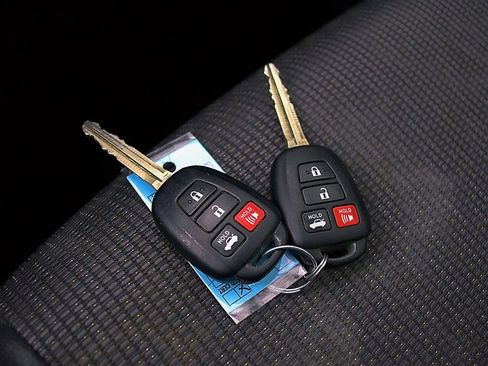 Used 2019 Toyota Corolla SE image 27