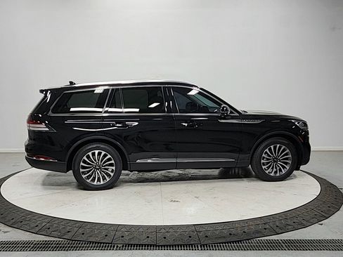 Used 2023 Lincoln Aviator Reserve w/ Elements Package Plus image 8
