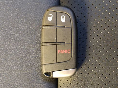 Used 2016 Jeep Grand Cherokee Laredo w/ Quick Order Package 23E image 32