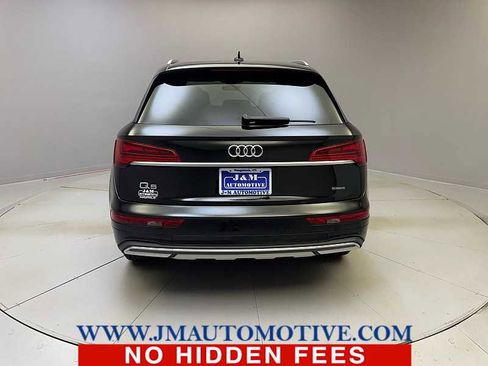 Used 2022 Audi Q5 2.0T Premium w/ Convenience Package image 4