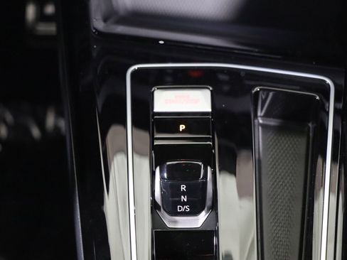 New 2025 Volkswagen GTI SE image 34