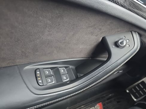 Used 2016 Audi S6 Prestige w/ Prestige Package image 17