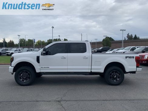 Used 2022 Ford F350 Lariat w/ Black Appearance Package AWD/4WD image 4